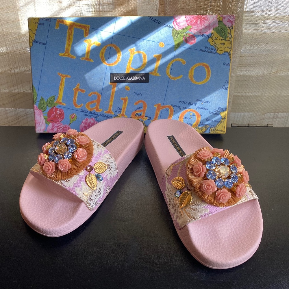 Dolce & Gabbana sandals flats size 35-5-6 Slides Mules Slip-on Beachwear Spa